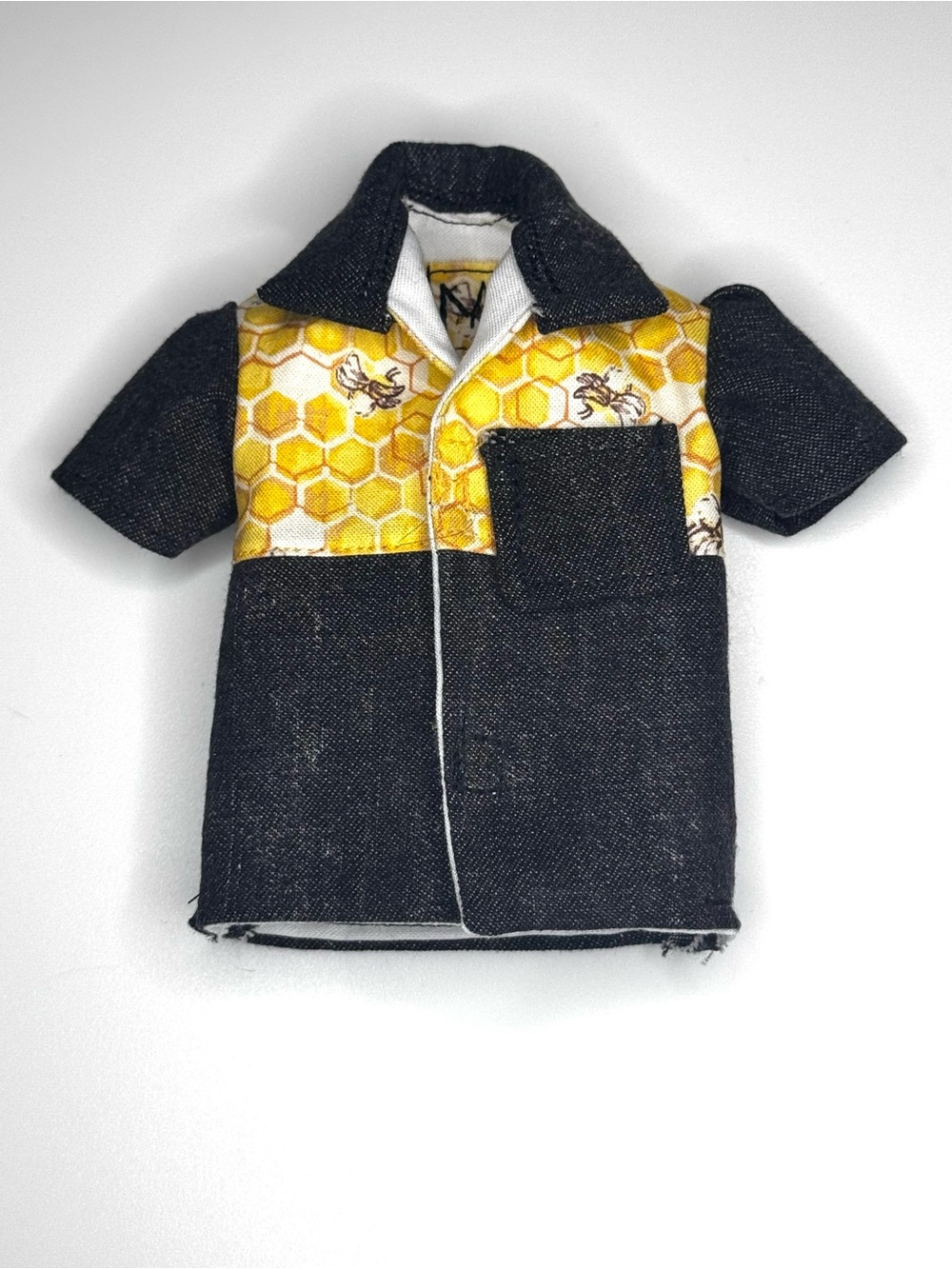 Handcrafted western style chambray doll shirt with honeycomb and bee print-OOAK - Picture 9 of 11